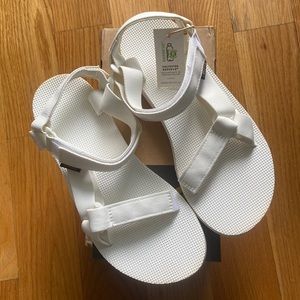 NWT Teva Sandals
